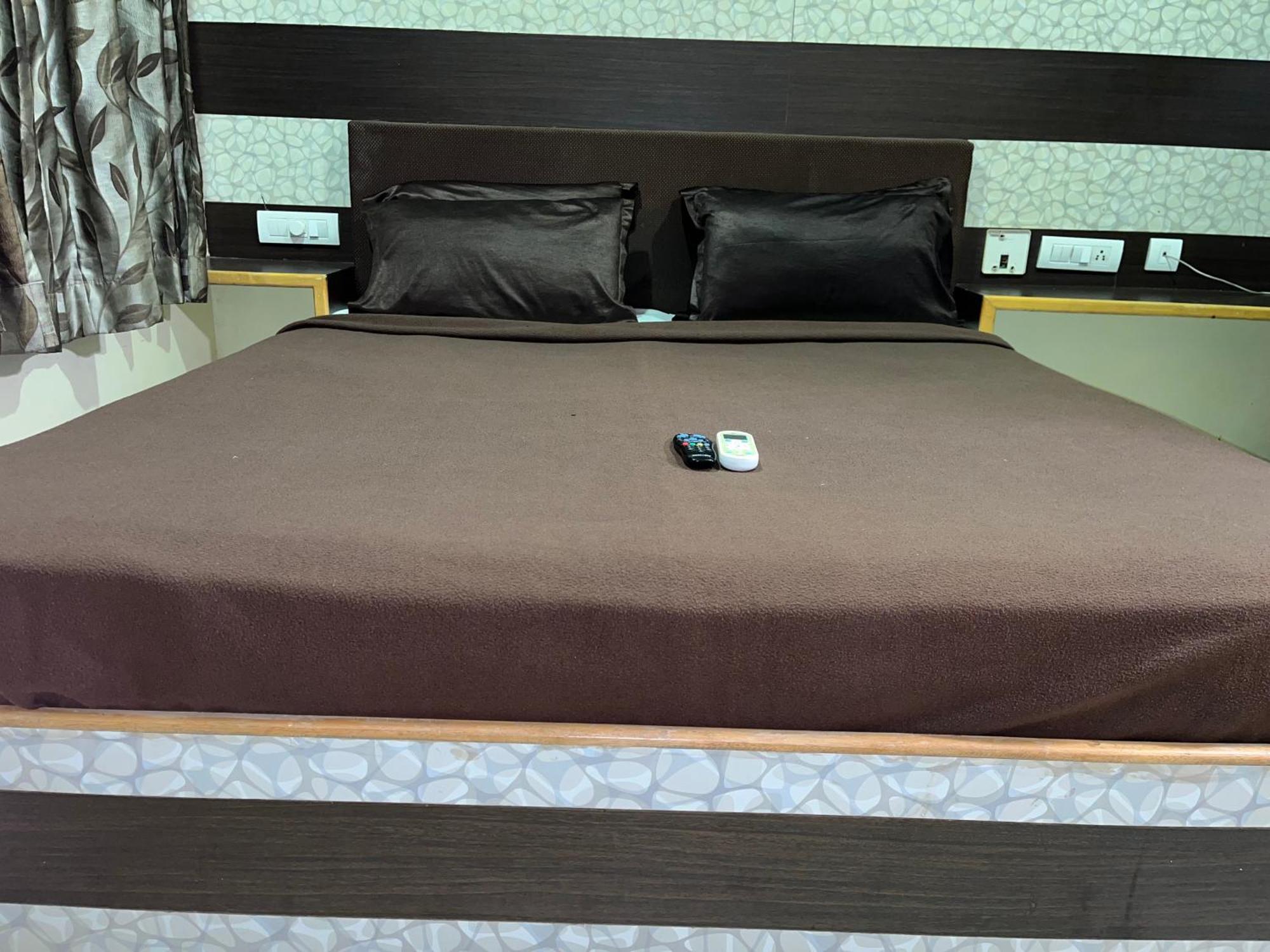 Msp Grands Inn Maduráj Kültér fotó